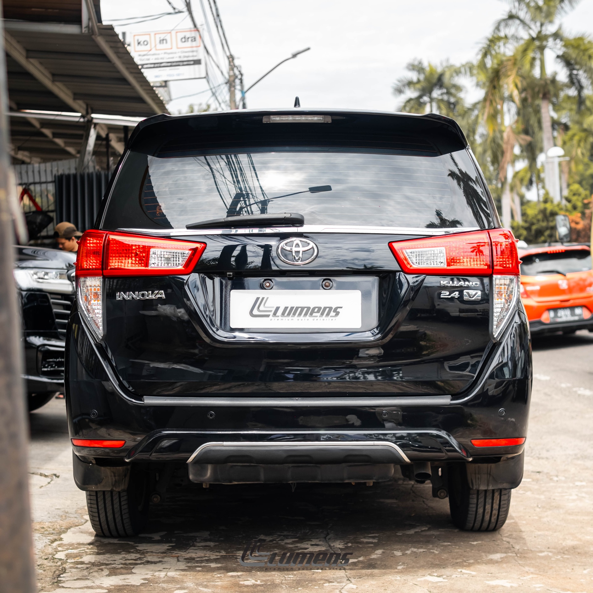 Hasil signature detailing pada Toyota Innova Reborn